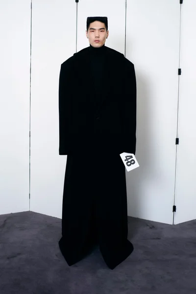 Look 48